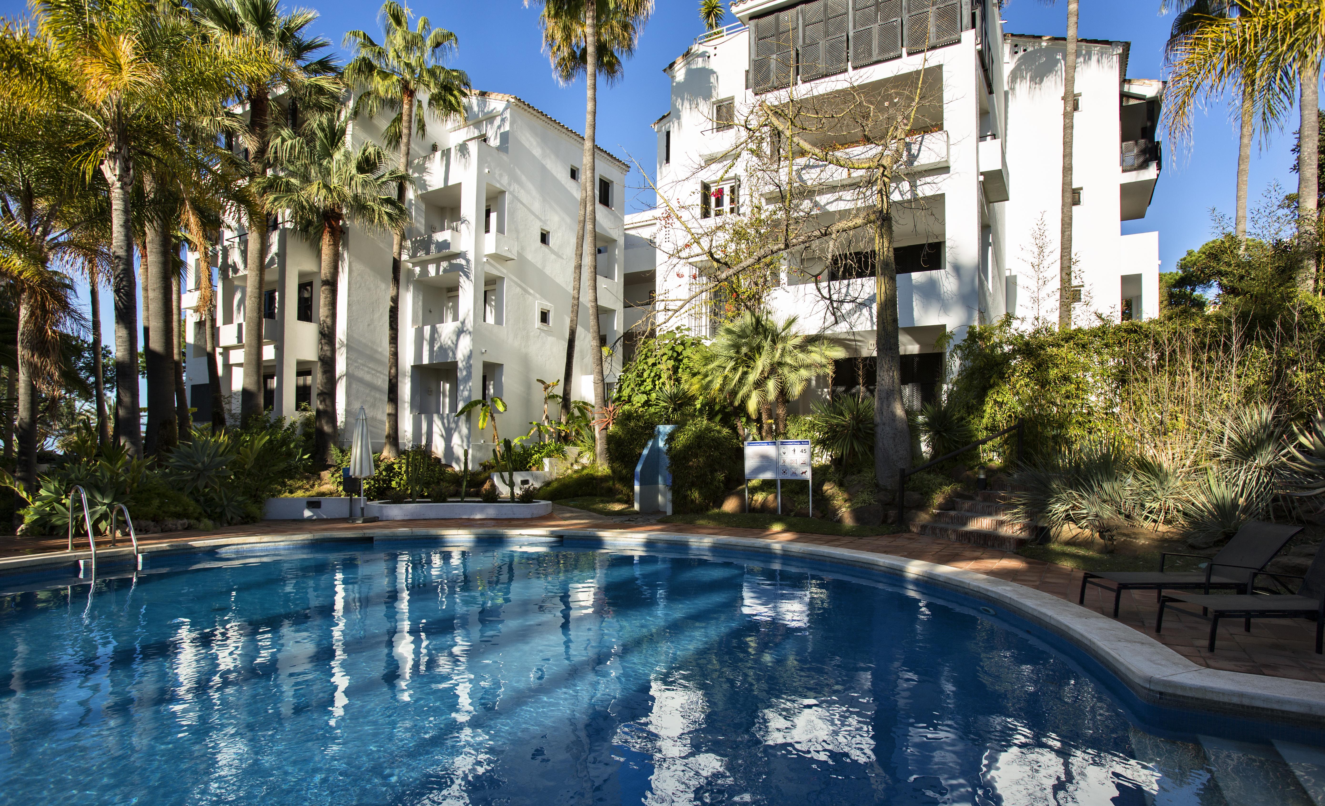Aparthotel Ona Alanda Club Marbella Exterior foto